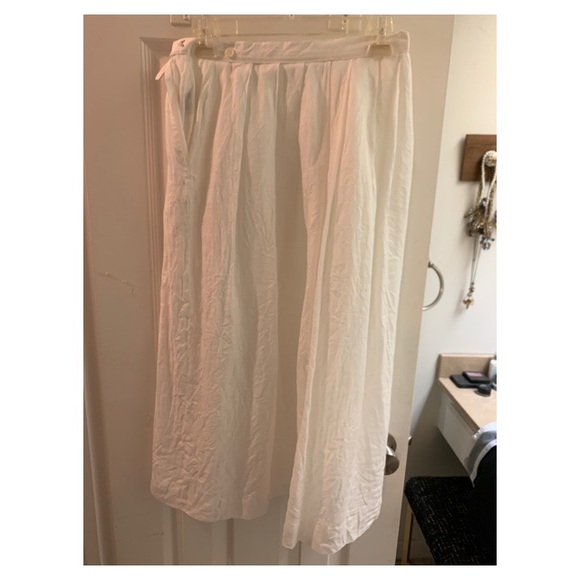Vintage white A-line skirt. Size 6. - Picture 4 of 4